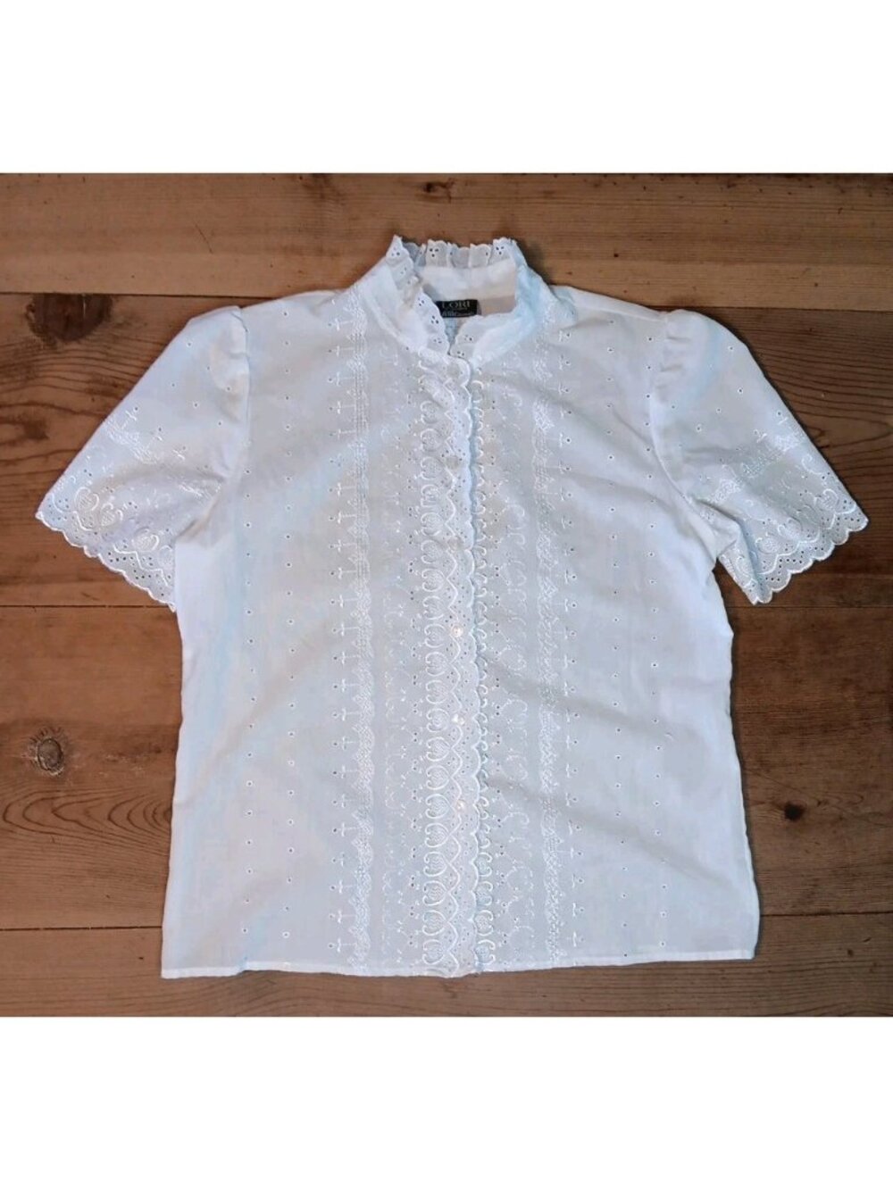AM Casuals Lori of California Eyelet Blouse Womens 10 White Embroidered USA Made